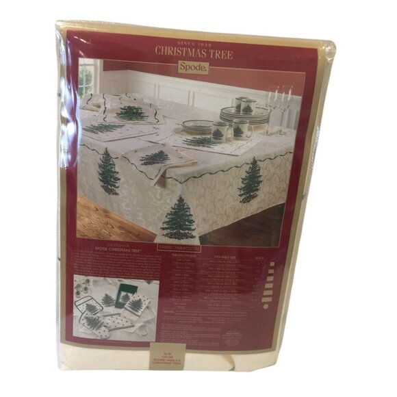 SPODE Christmas Tree 70 Inch Round Fabric Tablecloth - Picture 2 of 4
